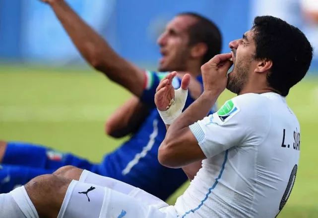  兰斯队长红牌罚下引发赛后争议  